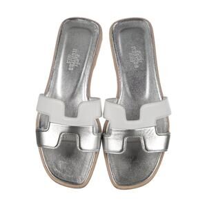 ❤️Hermès Oran H Silver Leather Slides❤️